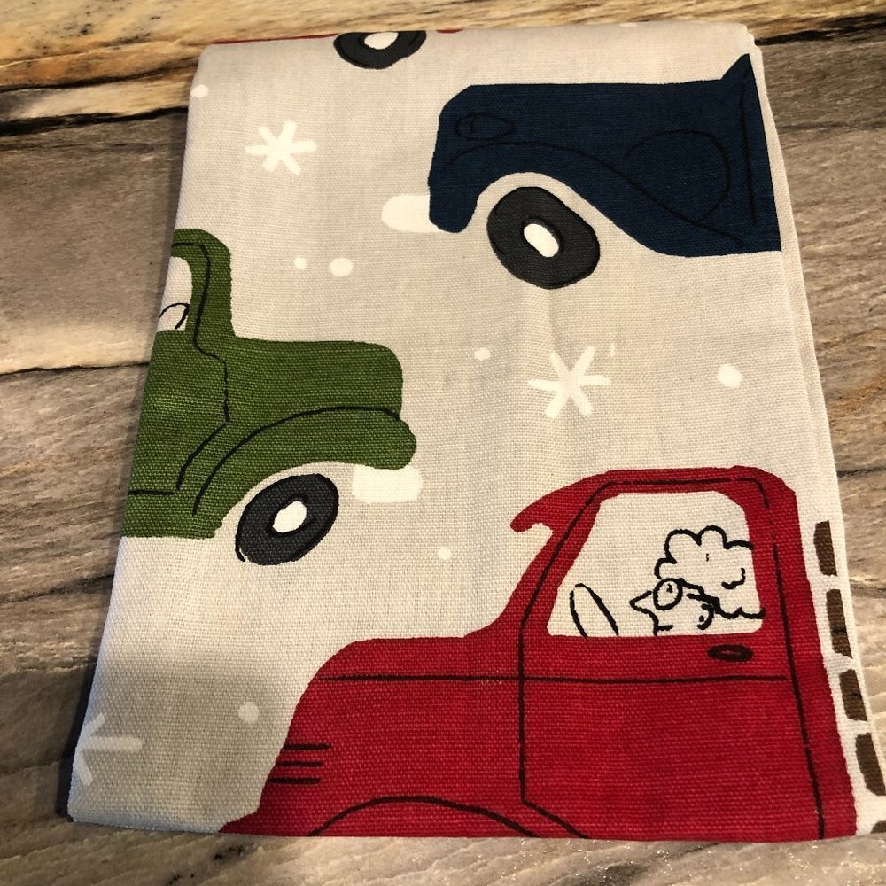 CRATE & BARREL FUN CHRISTMAS TRUCKS DISHTOWEL 20 X 30 IN NEW